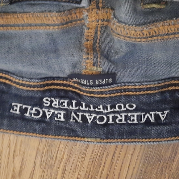 Low Rise Kick-Boot Jeans - Picture 3 of 3